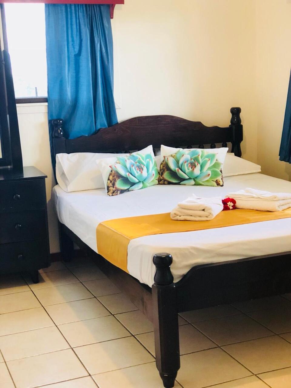 Tonga Holiday Villa ヌクアロファ エクステリア 写真