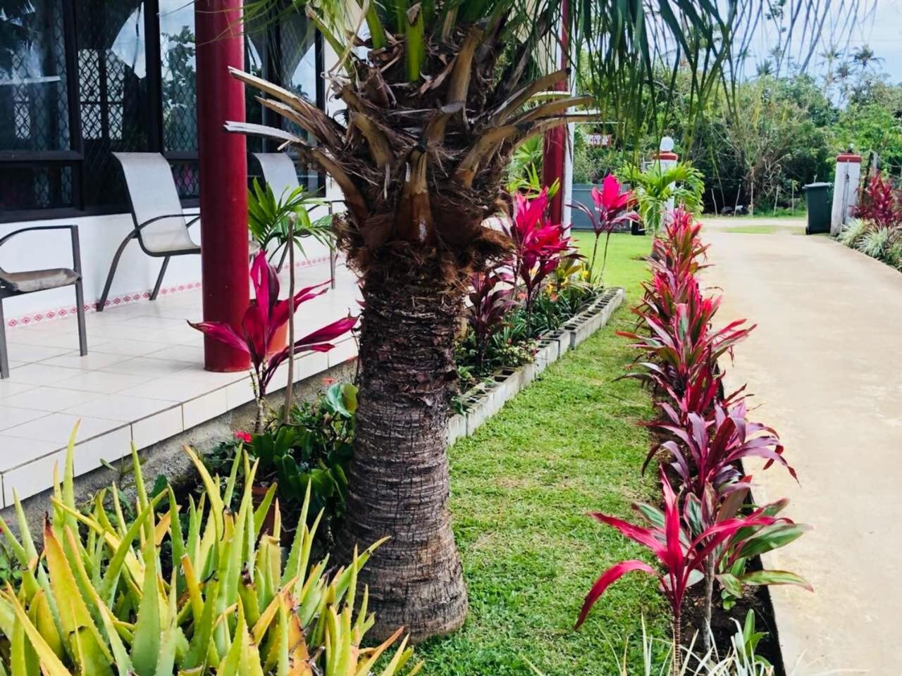 Tonga Holiday Villa ヌクアロファ エクステリア 写真