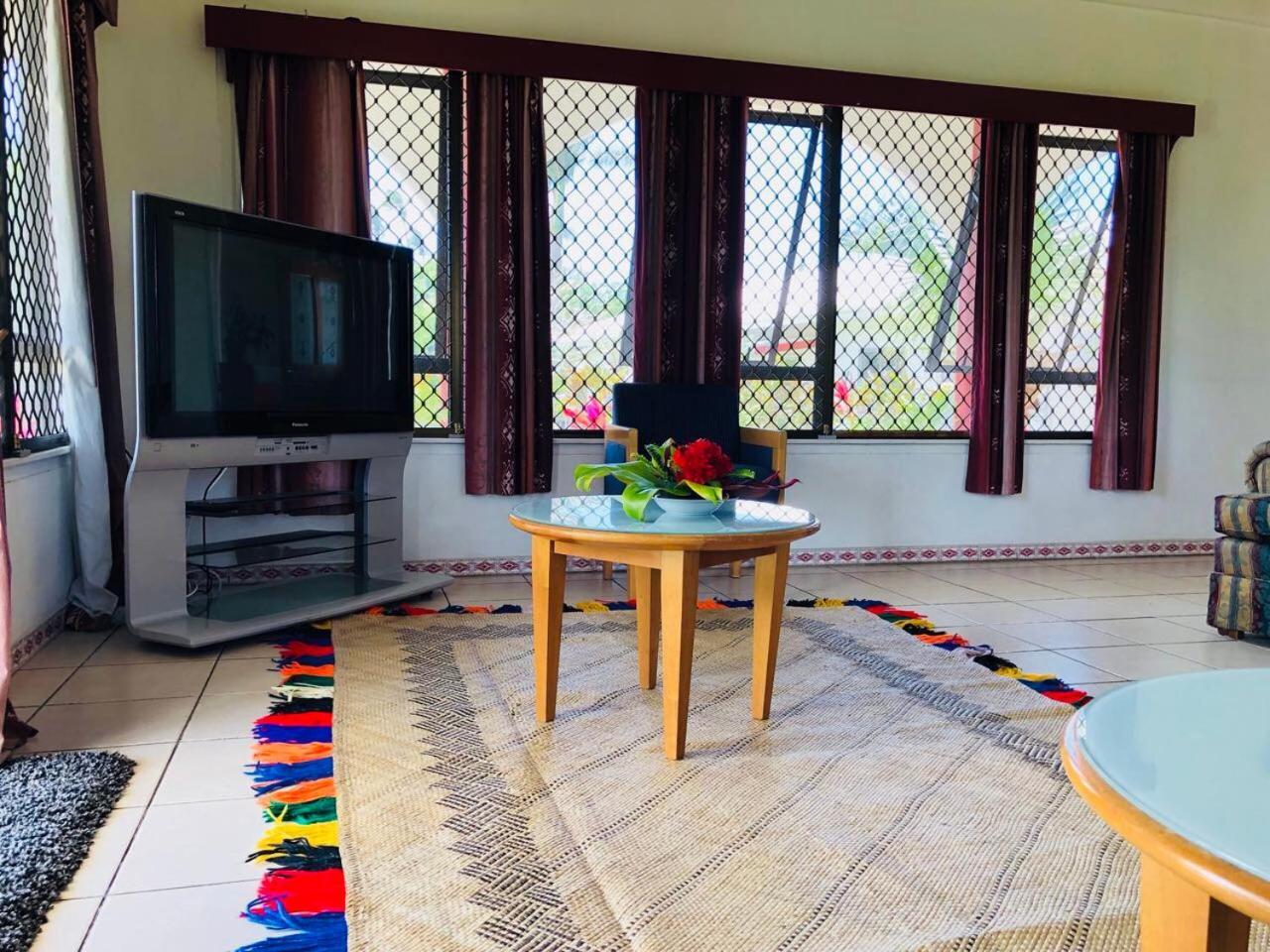 Tonga Holiday Villa ヌクアロファ エクステリア 写真